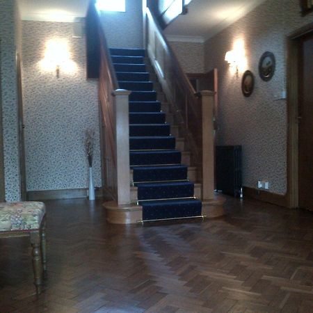 Bed and Breakfast Wychwood House Penally Экстерьер фото