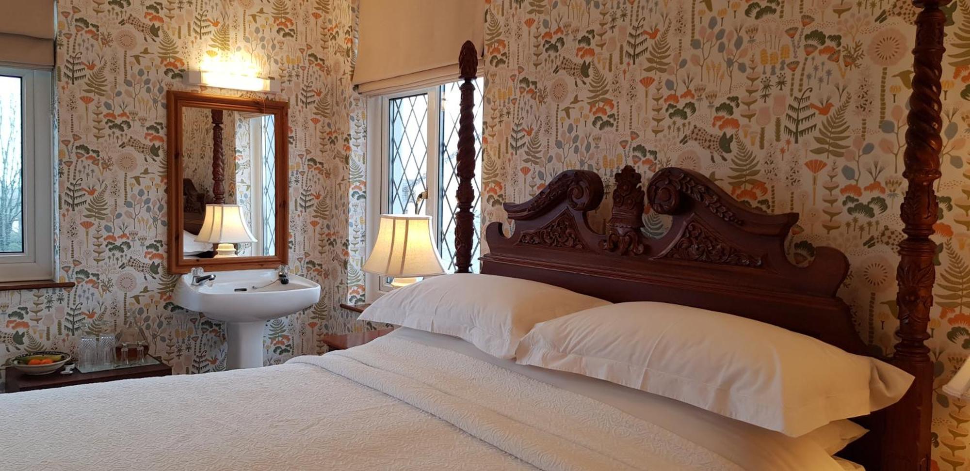Bed and Breakfast Wychwood House Penally Экстерьер фото